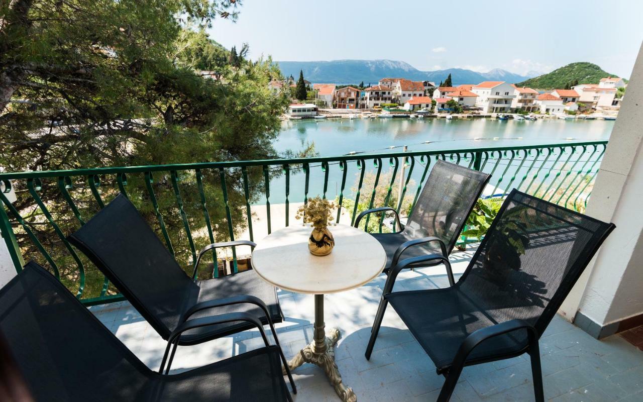 Apartments Azzurro ブラチェ エクステリア 写真