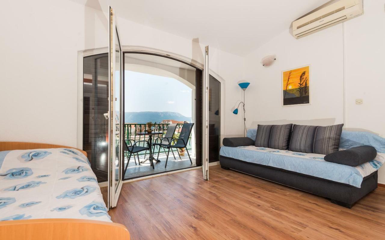 Apartments Azzurro ブラチェ エクステリア 写真